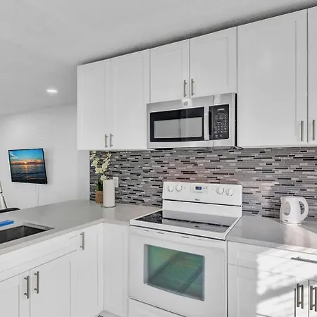 2 Bdrm Modern House Mins From Beach & Casino Hb1 Hallandale Beach Exterior photo