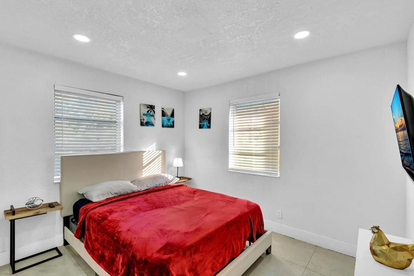 2 Bdrm Modern House Mins From & Casino Hb1 Hallandale Beach