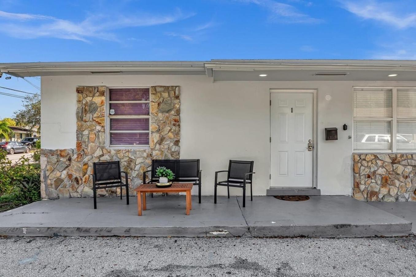 Holiday home 2 Bdrm Modern House Mins From & Casino Hb1 Hallandale Beach