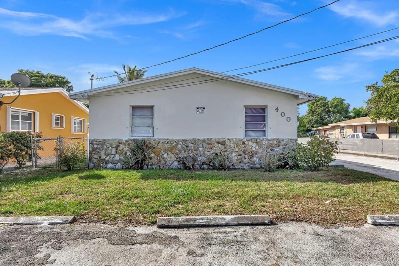 Holiday home 2 Bdrm Modern House Mins From & Casino Hb1 Hallandale Beach